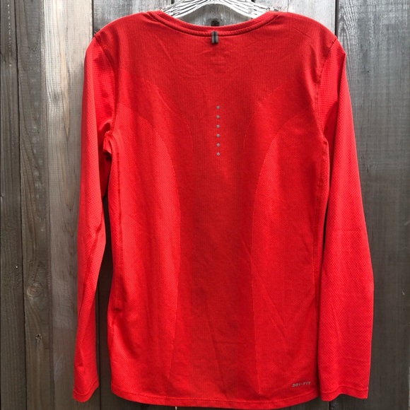 Nike red long sleeve athletic top - Picture 4 of 5